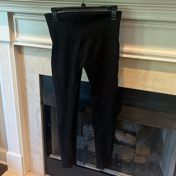 Warm black leggings. Size S/M.  Work several times. Listing # 478 - Picture 5 of 7